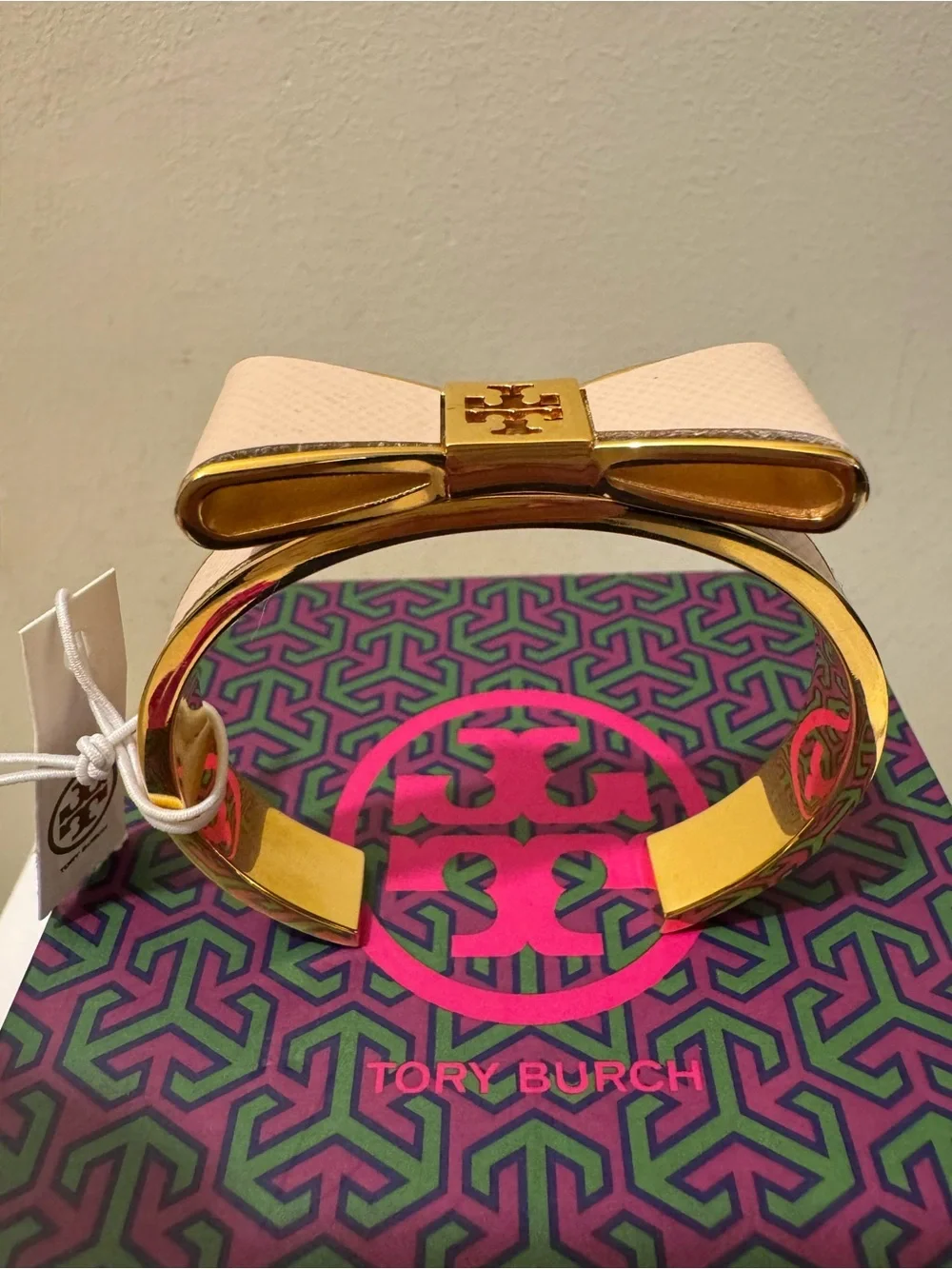NWT Tory Burch Bow Leather Cuff Bracelet - Complete Gift Set